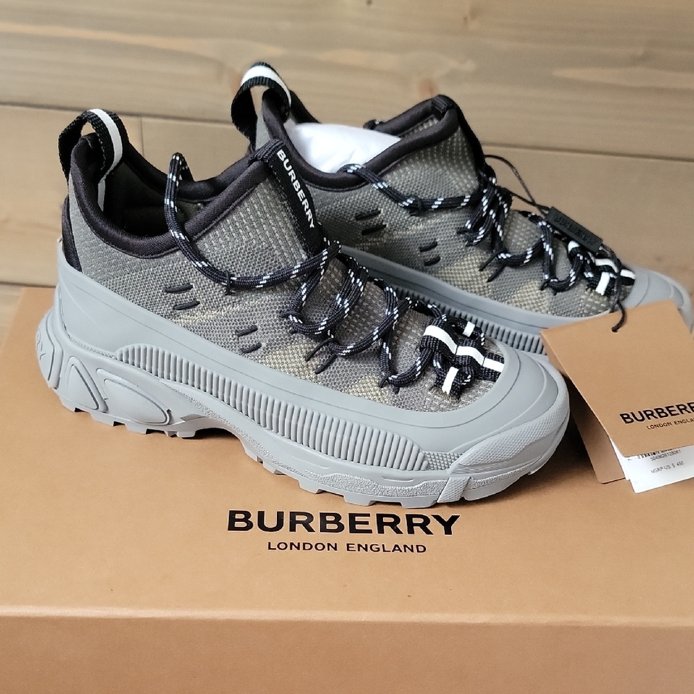 Burberry Kid's Moss Green Sneakers